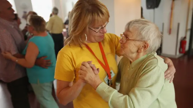 Также Национальная служба здравоохранения советует больше двигаться