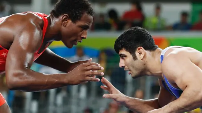 Əlireza Kərimi Maxani (sağda) 2016-cı il Rio Olimpiadasında da iştirak edib