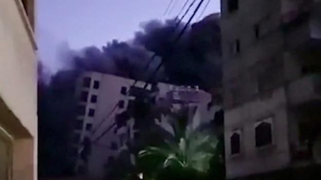 لحظة قصف برج سكني في غزة