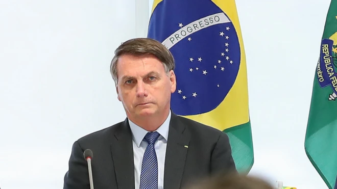 Jair Bolsonaro (sem partido) passou a receber políticos do chamado "centrão" e a negociar cargos federais