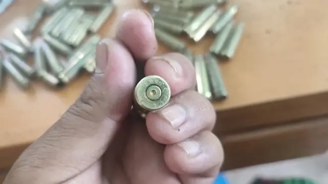 တိုက်ပွဲအတွင်း စစ်ကောင်စီ တပ်ဖွဲ့တွေက ပစ်ခတ်ခဲ့တဲ့နေရာတွေက ရတဲ့ ကျည်ခွံတွေ