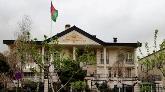 تاکنون سرپرستی سفارت افغانستان در تهران به عهده سفیر معرفیشده از سوی دولت پیشین است که بعد از سقوط حکومت قبلی به فعالیت خود ادامه داده است.