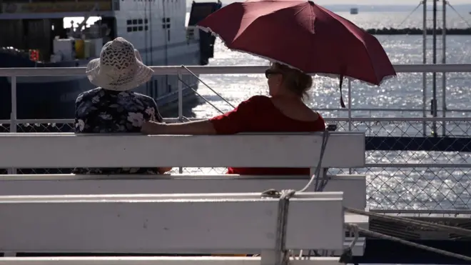 Туристический сезон в Крыму не удался из-за Турции и дорогих авиабилетов, говорят представители бизнеса