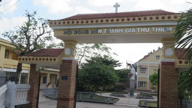 Tu viện dòng Mến Thánh Gía Thủ Thiêm đang đứng trước nguy cơ bị đập bỏ