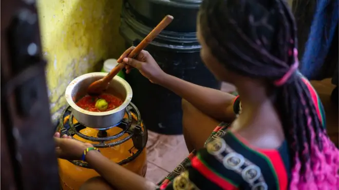 Ubu igiciro co kwuzuza icupa rya gaz ry'ibiro 13 ni amafaranga angana n'ama dorari ($) 29.30