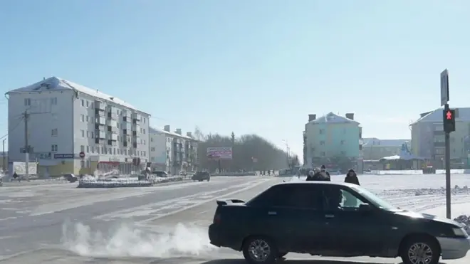 د روسیې په مرکزي برخه کې د یوه واړه کلي اوسېدونکي د خپلې سیمې د ککړې هوا په اړه دومره اندېښمن شوي چې ولسمشر ویلادیمیر پوتین ته یې یوه عریضه لېږلې ده.