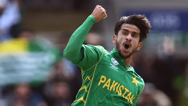 حسن علی نے تین اووروں میں تین وکٹیں حاصل کیں