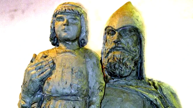 Статуя Рюрика