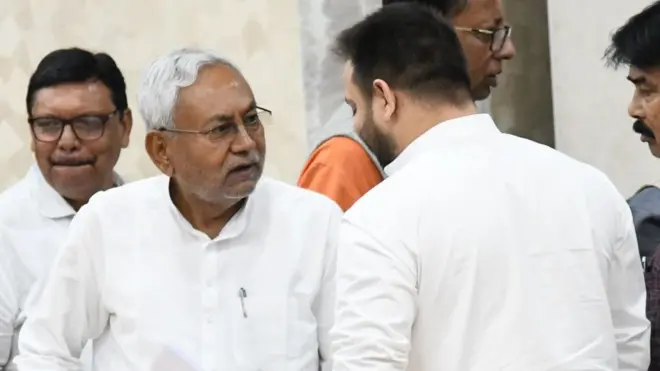 नीतीश कुमार और तेजस्वी यादव