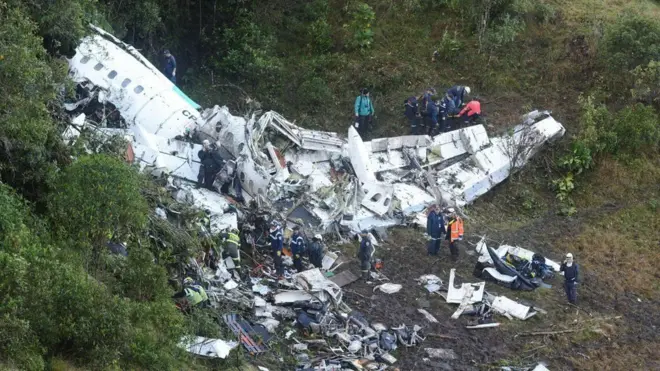 Перед падінням літак летів на висоті 2,7 км