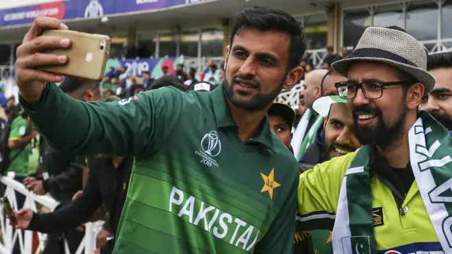 شعیب ملک: ’سب سے زیادہ میں اپنے مداحوں کا شکر گزار ہوں‘