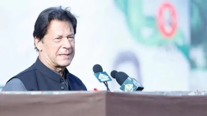 د عمران د ګوند ځینې د ده پر ضد شوي او لومړي وزیر ته یې سرخوږی جوړ کړی