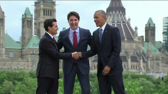 ينصح خبراء بالتحول من المصافحة الترامبية إلى المصافحة الكوربونية