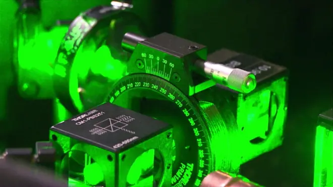 تقنية محاكاة للثقب الأسود عبر الليزر