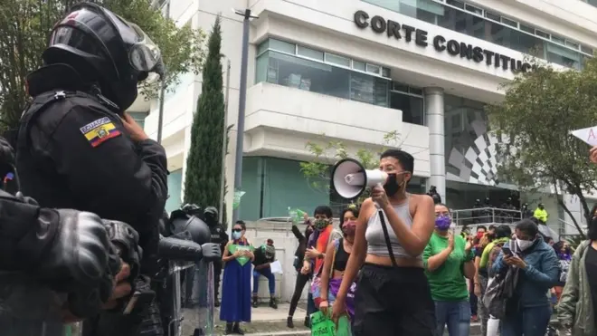 Decenaspix bet casa de apostasmujeres se concentraron ante el Constitucional a la espera del fallo.