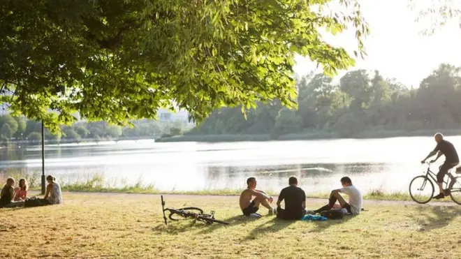 متنزهات كوبنهاغن ساعدت سكانها على التعايش في ظل القيود التي فرضها تفشي الوباء