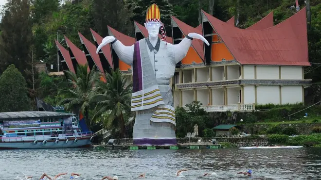 Danau Toba termasuk satu dari 'Bali Baru' yang tengah dikembangkan pemerintah Indonesia.