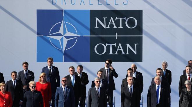 групповое фото с саммита НАТО
