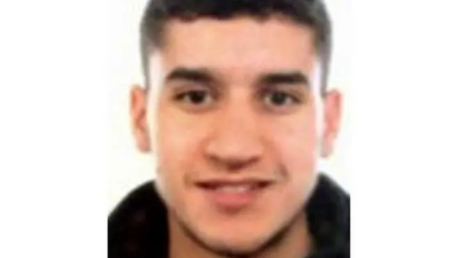 Abouyaaqoub, 22 tahun,diyakini masih melarikan diri.