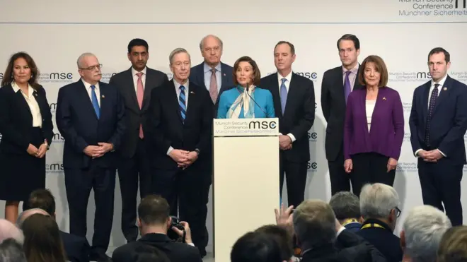 ABD Temsilciler Meclisi Başkanı Nancy Pelosi konferanstaki konuşması sırasında