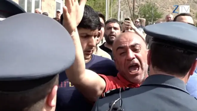 Ermənistanın Sünik bölgəsində Nikol Paşinyana etiraz edən yerli sakin