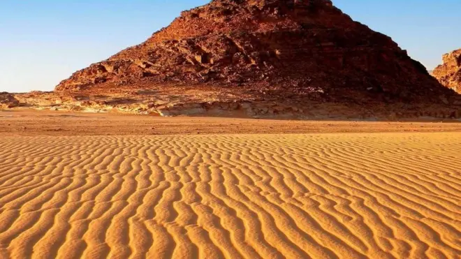 جدار ضخم في وسط أفريقيا لوقف زحف الرمال