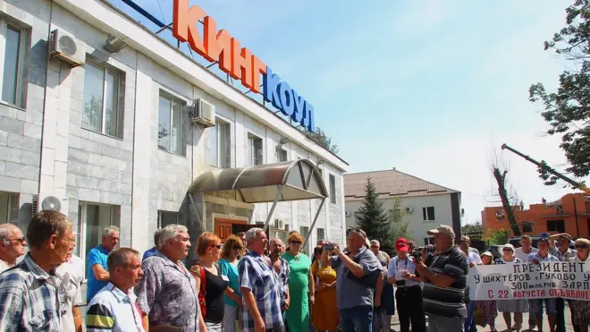 Ростовские шахтеры, уже год требующие выплаты зарплат, обиделись на слова директора ВЦИОМ про "дерьмо"