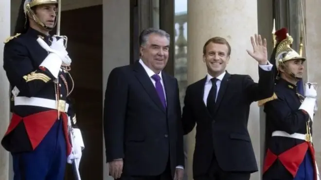 ایمانویل مکرون او امام علي رحمان