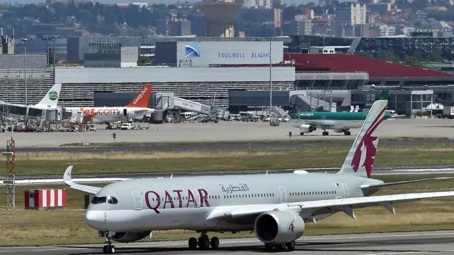 قالت صحيفة الفايننشال تايمز إن "الخوف من المد الإيراني في المنطقة دفع بالسعودية والإمارات بشن حرب في اليمن"