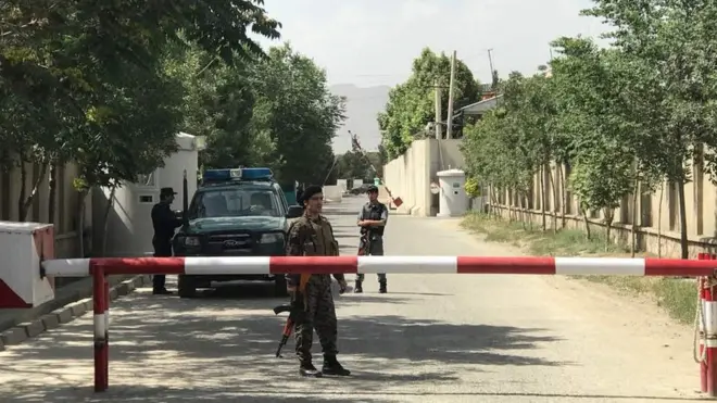 نیروهای پلیس در نزدیکی محل انفجار امروز