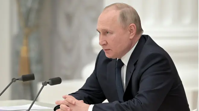Путин в первый день вторжения, 24 февраля, на встрече с представителями российского бизнеса