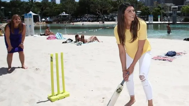 آسٹریلوی تیراک رائس نے سینڈی پوائنٹ کا بھی افتتاح کیا