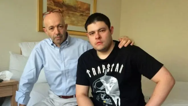 Антонио и Кристофер Ронколато лишились своего дома после трагедии с Гренфелл-тауэр