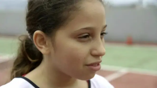 Bra1941-1979'tti kubbaan miilaa dubartoota waliin hin deemu jedhamee akka hin taphanneef dhorkamanii turani