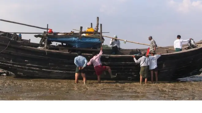 နိုဝင်ဘာ ၁၆ ရက်နေ့က ရန်ကုန်တိုင်း ကျောက်တန်းမြို့နယ် တွေ့ရတဲ့ ဒုက္ခသည် ၁၀၀ ကျော် စီးလာတဲ့ လှေ