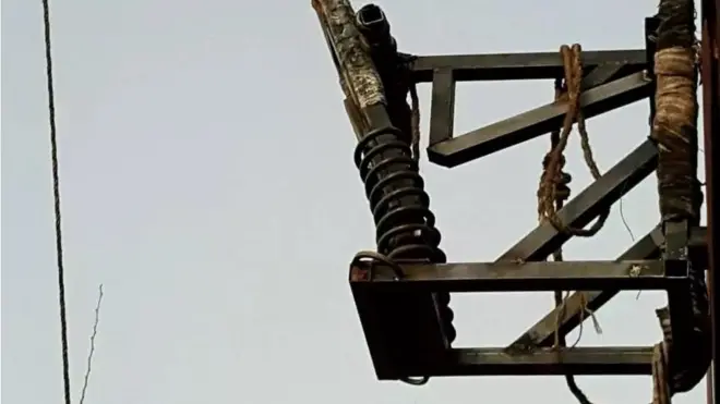 The homemade catapult was mounted on the border fence