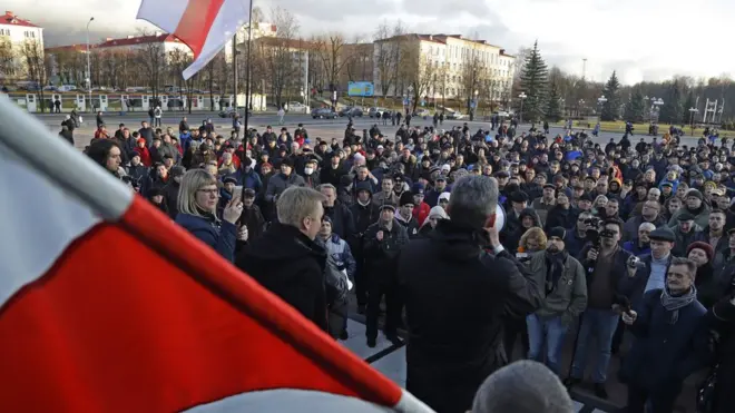 В акции протеста приняли участие от 500 до 1000 человек