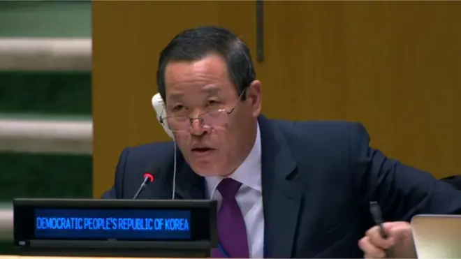 김성 유엔주재 북한대사가 2018년 '북한인권결의안'을 내용에 대해 반박하고 있다