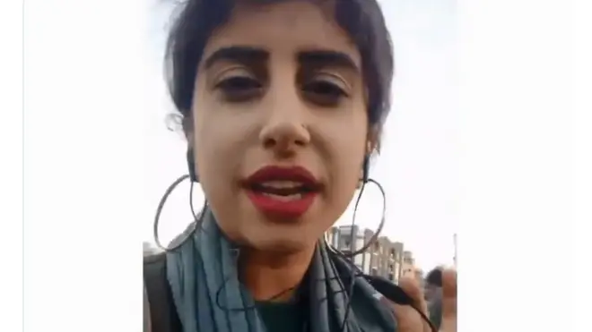 ’میں عام طور پر بس سے سفر کرتی تھی۔ اگر ٹیکسی سے جاؤں تو مجھے 900 روپے دینے پڑتے ہیں، لیکن اگر موٹر سائیکل سے جاؤں تو کرایہ 300 روپے سے بھی کم بنتا ہے‘