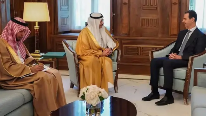 وزير خارجية السعودية في زيارة لدمشق والتقى الأسد