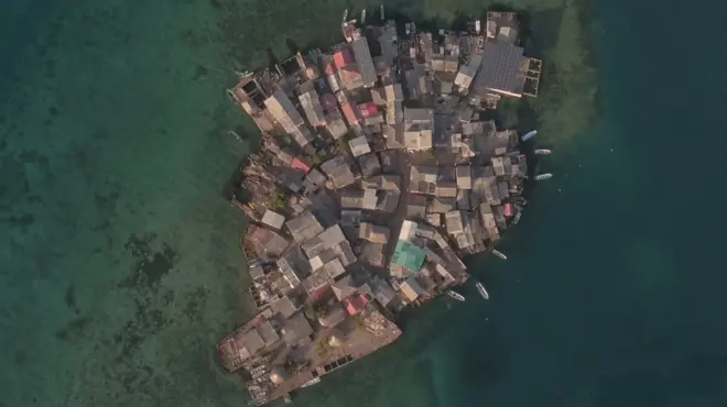 Santa Cruz del Islote, en Colombia, ostenta el título de "isla más densamente poblada del mundo".