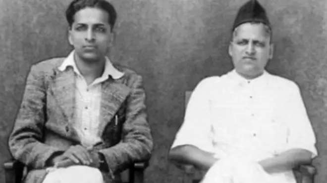 આપ્ટે ( ડાબી બાજુ) અને નાથૂરામ ગોડસે (જમણી બાજુ)