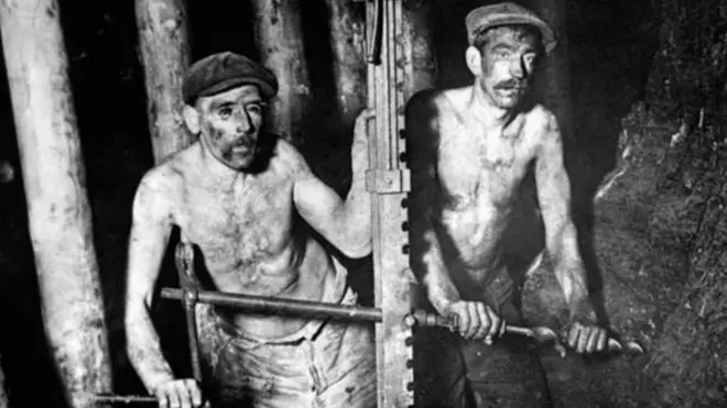 目前英国依靠燃煤供电的需求量越来越小，最后的一个深井矿于2015年底被关闭。