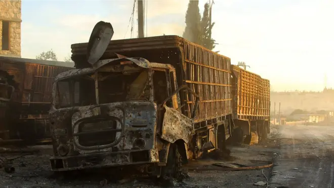 Saldırı sonucu 20 kamyonun yandığı bildirildi