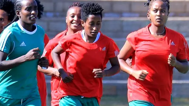 ሎዛ አበራ በልምምድ ላይ