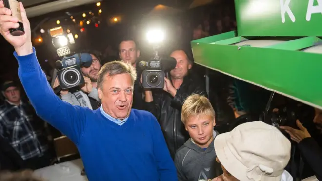 Ova scena ponavlja se već četvrti put - Zoran Janković slavi jednu od svojih izbornih pobeda