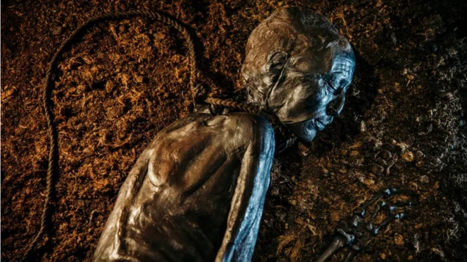 มัมมี่ "ทอลลุนด์แมน" (Tollund Man) อาจถูกแขวนคอในพิธีบูชายัญด้วยมนุษย์