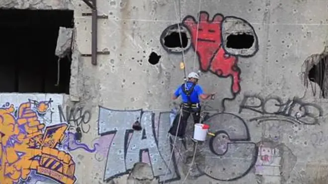 لبنان میں دیواروں پر رنگ