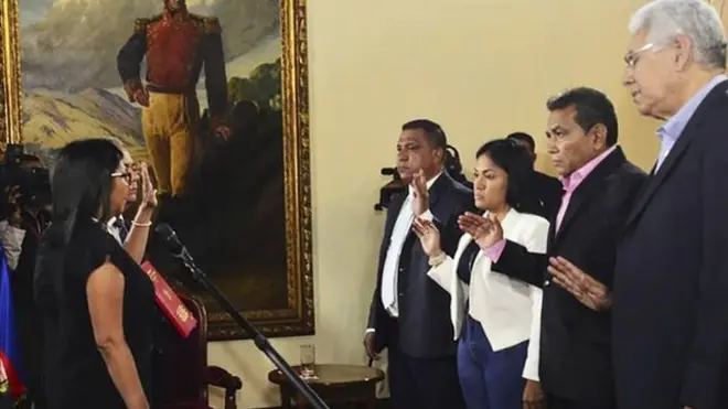Los gobernadores electos juraron sus cargos ante la directiva de la Constituyente.