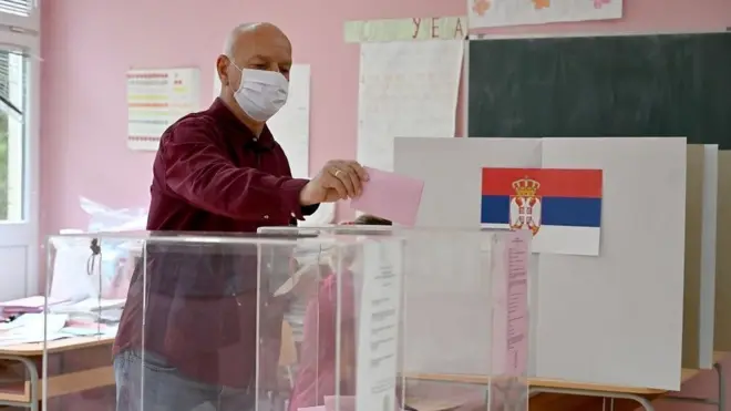 Referendum o ustavnim promenama: Šta treba da znate